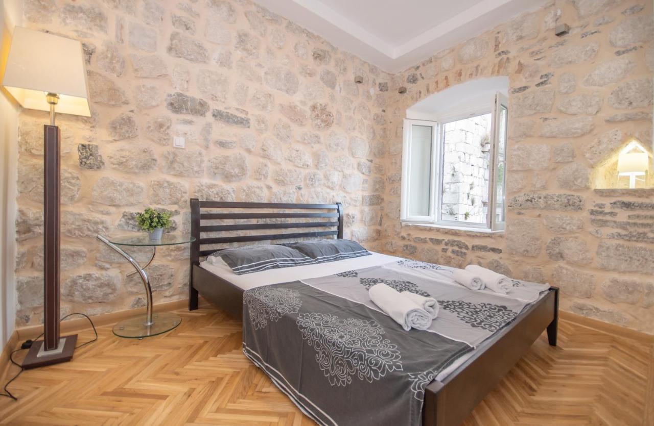 Apartment Forteca Lux Perast Buitenkant foto
